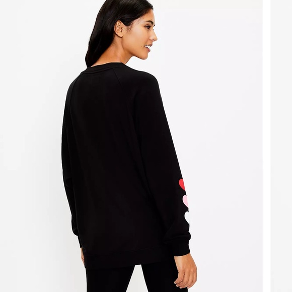 NWT Lou & Grey Heart Oversized Signaturesoft Sweatshirt - Picture 3 of 7